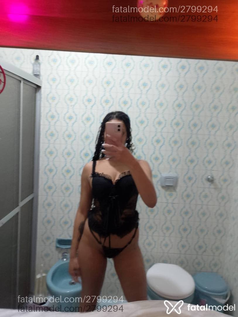 Acompanhante mulher morena (o) de olhos castanhos - Aluara Acompanhante mulher morena (o) de olhos castanhos - Aluara