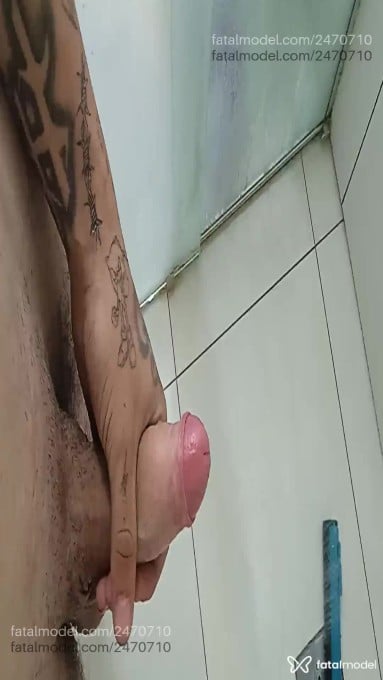 Acompanhante homem com cabelo grisalho de olhos castanhos em Cachoeirinha - Lkz
