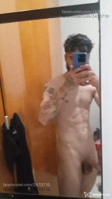 Acompanhante homem com cabelo grisalho de olhos castanhos em Cachoeirinha - Lkz
