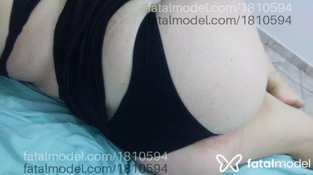 Acompanhante mulher morena (o) de olhos castanhos em Virtual - Alice