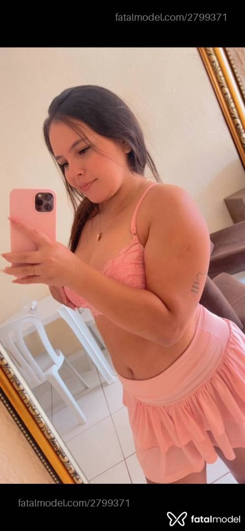 Acompanhante mulher com cabelo castanho de olhos castanhos em Iguatu - Letícia