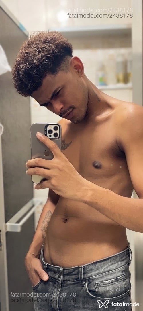 Acompanhante homem morena (o) de olhos pretos em Rio de Janeiro - Sttyven