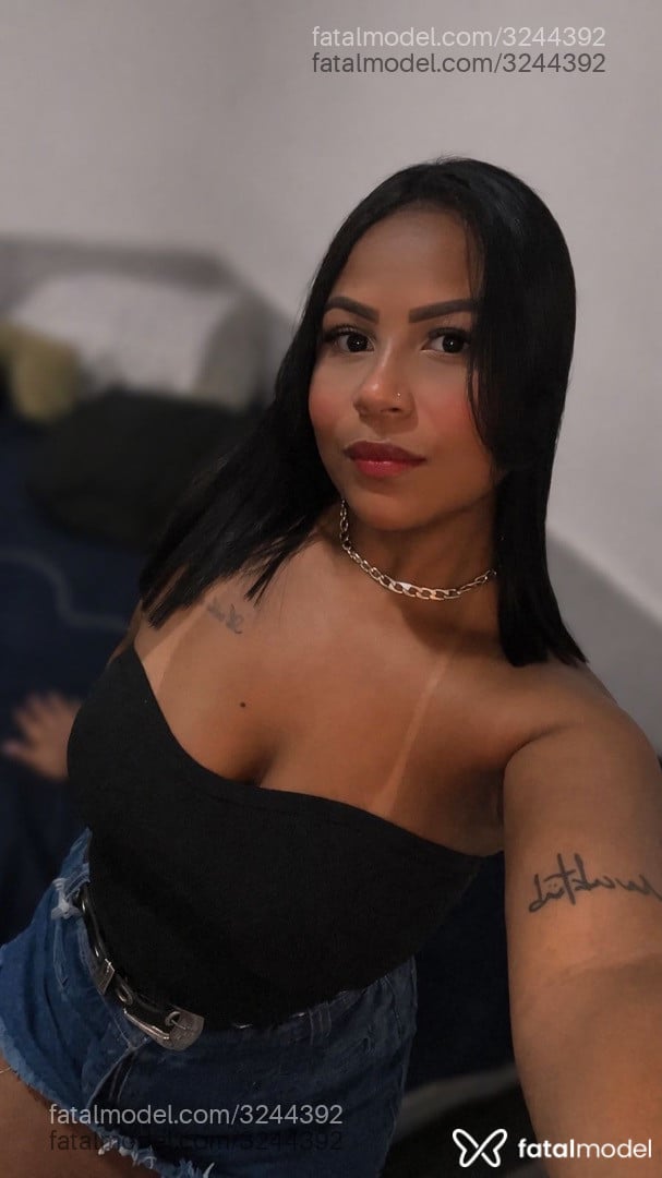Acompanhante mulher morena (o) de olhos pretos - Agatha Souza