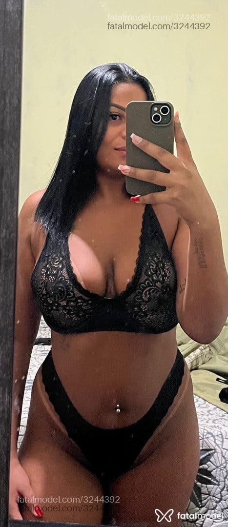 Acompanhante mulher morena (o) de olhos pretos - Agatha Souza