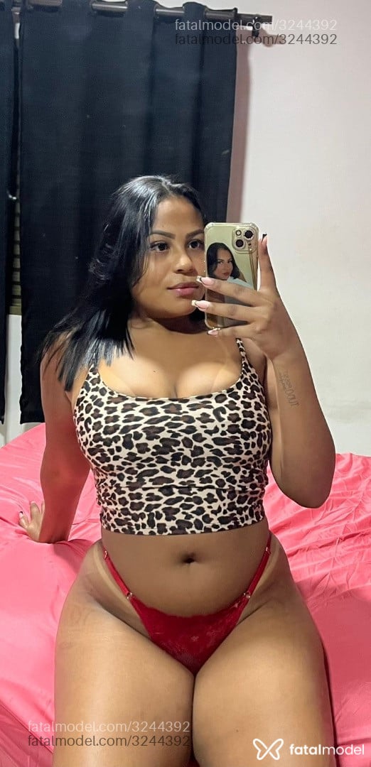 Acompanhante mulher morena (o) de olhos pretos em Uberlândia - Agatha Souza