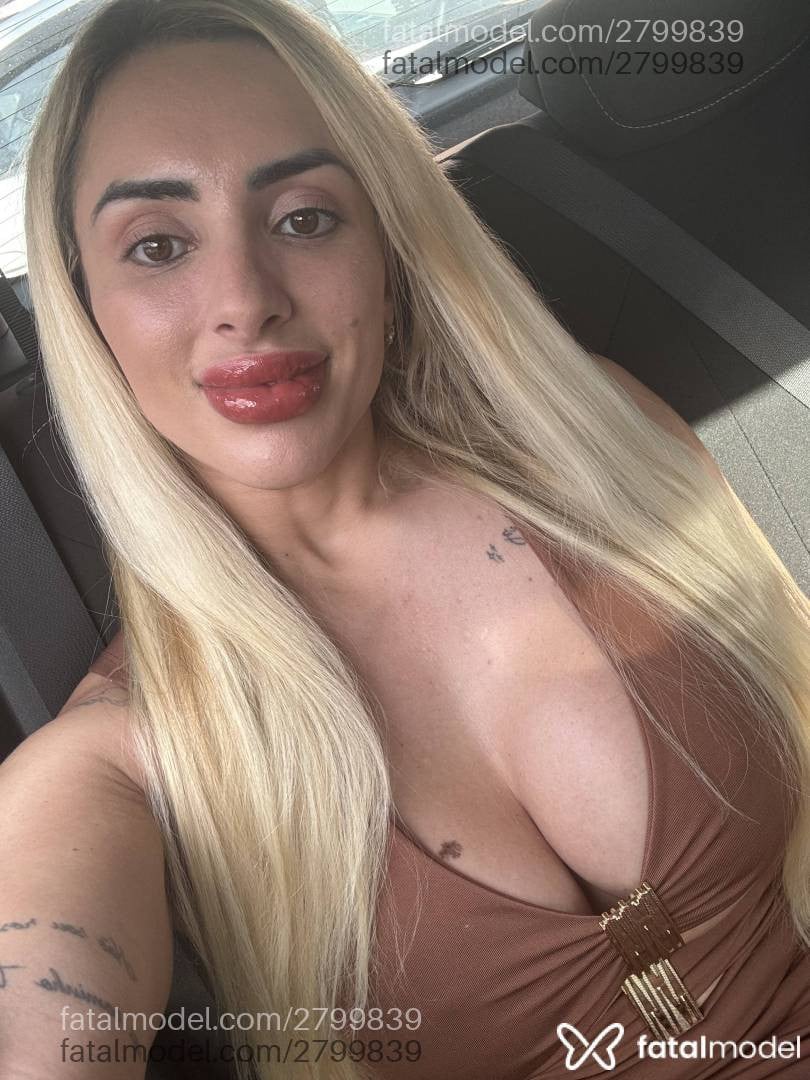 Acompanhante mulher loira (o) de olhos mel - Ju Alves