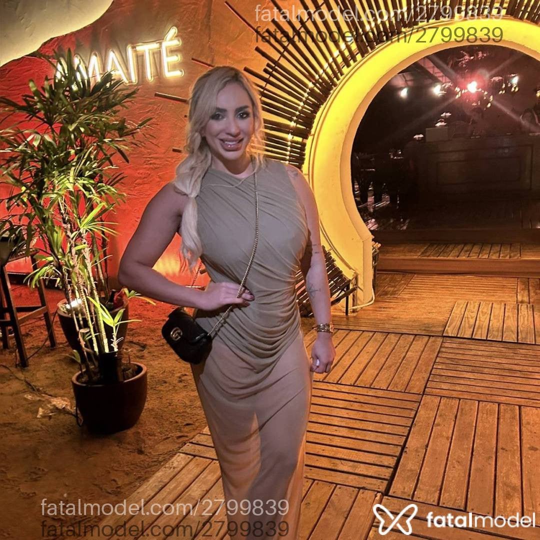 Acompanhante mulher loira (o) de olhos mel - Ju Alves