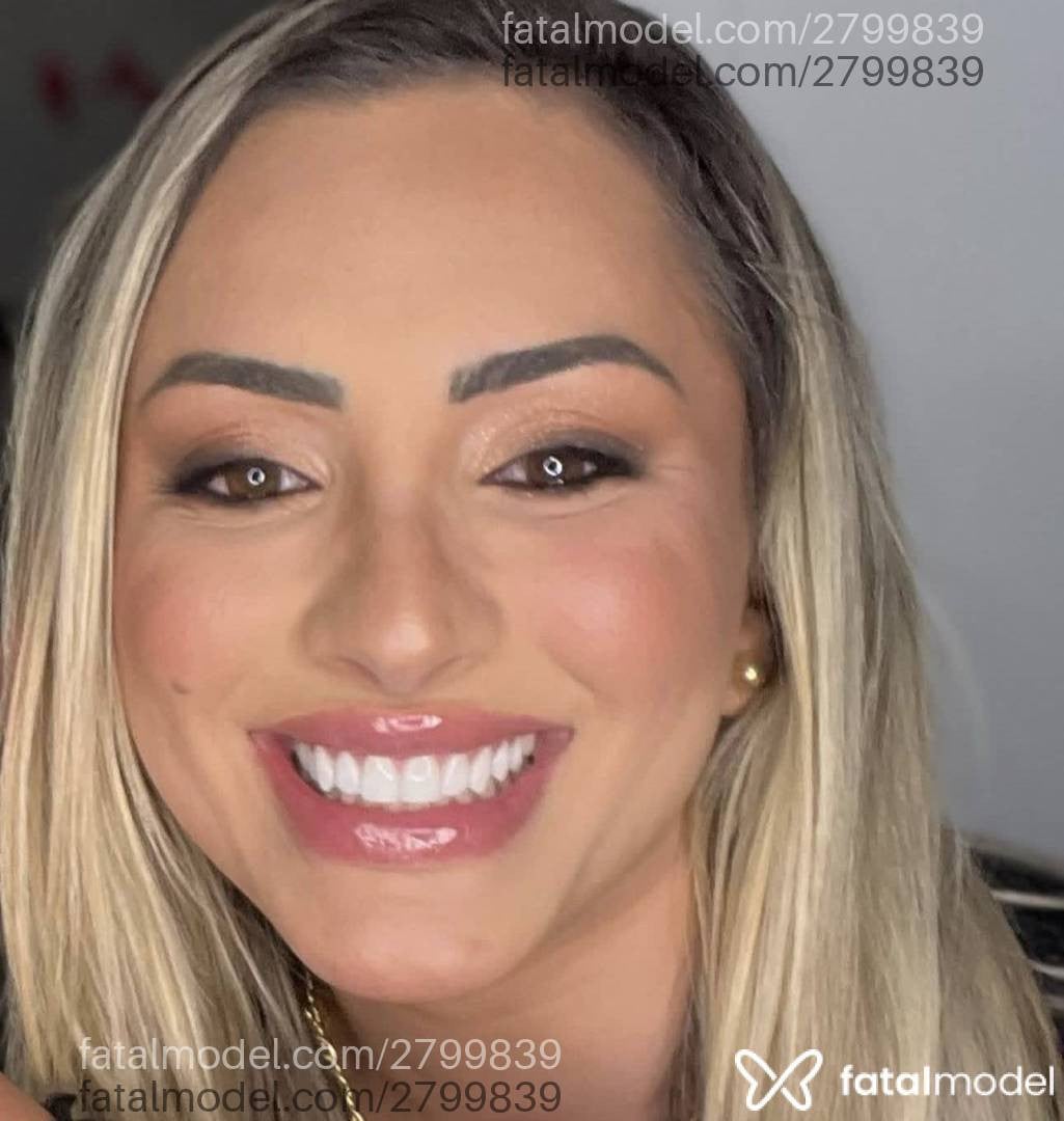 Acompanhante mulher loira (o) de olhos mel - Ju Alves