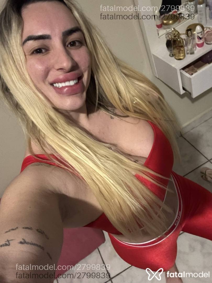 Acompanhante mulher loira (o) de olhos mel - Ju Alves