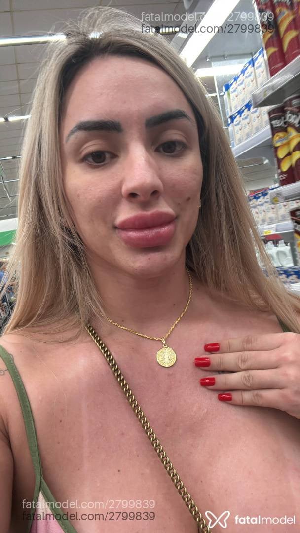Acompanhante mulher loira (o) de olhos mel - Ju Alves