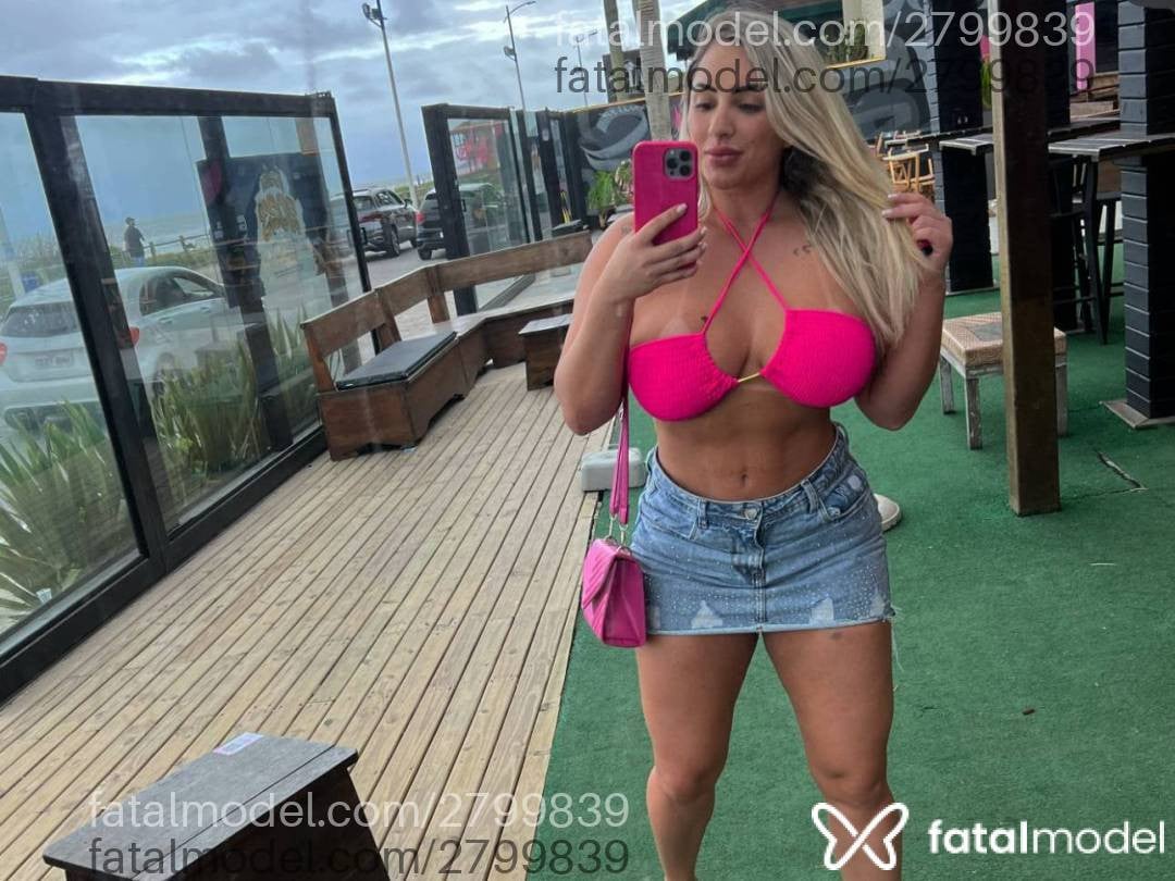 Acompanhante mulher loira (o) de olhos mel - Ju Alves