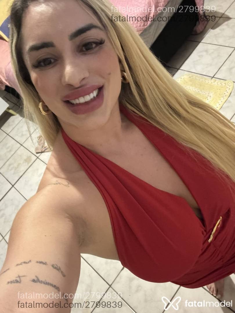 Acompanhante mulher loira (o) de olhos mel - Ju Alves