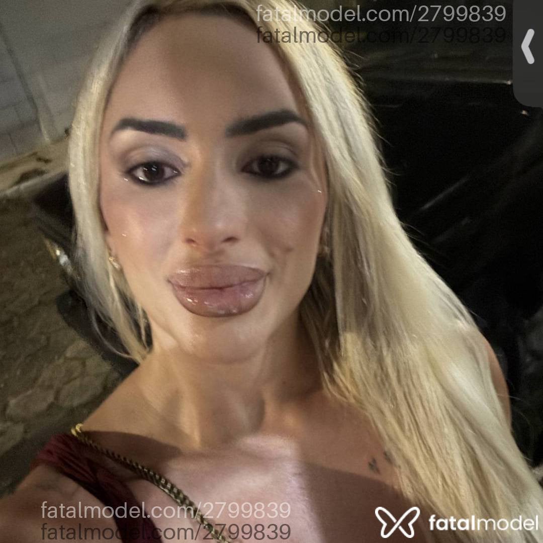 Acompanhante mulher loira (o) de olhos mel - Ju Alves