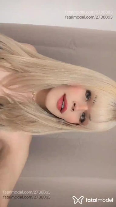 Acompanhante mulher trans loira (o) de olhos castanhos em Curitiba Acompanhante mulher trans loira (o) de olhos castanhos em Curitiba - Larissa Lins
