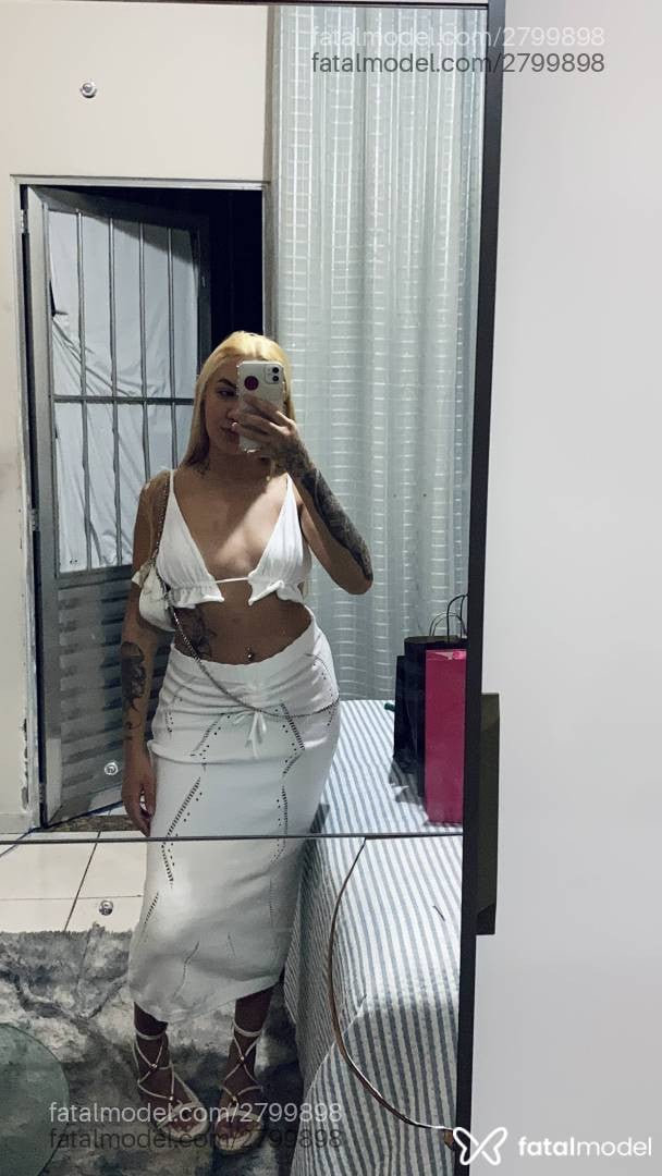 Acompanhante mulher loira (o) de olhos verdes em Vila Velha - Laryssa Gessiny