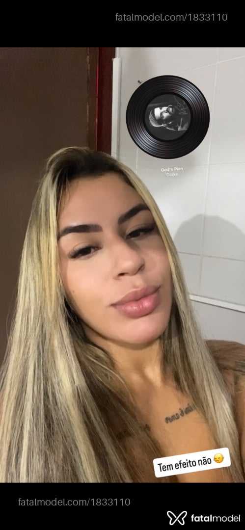 Acompanhante mulher loira (o) de olhos verdes em Macaé - Penélope Moraguinh