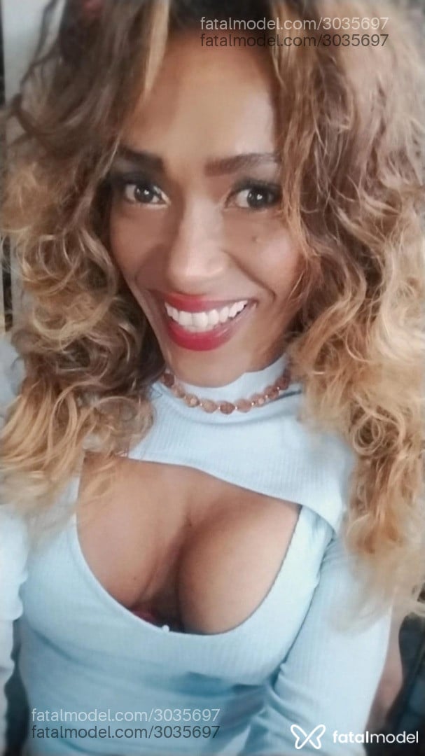 Acompanhante mulher trans morena (o) de olhos pretos em São Paulo - Julia Jhonnes