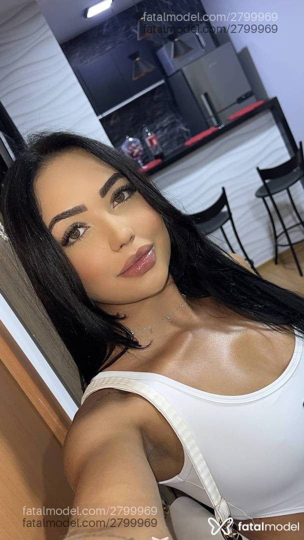 Acompanhante mulher morena (o) de olhos verdes em Patrocínio - Larissa