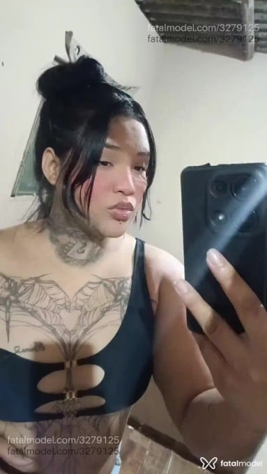 Acompanhante mulher morena (o) de olhos castanhos em Sarzedo Acompanhante mulher morena (o) de olhos castanhos em Sarzedo - Kerolayne