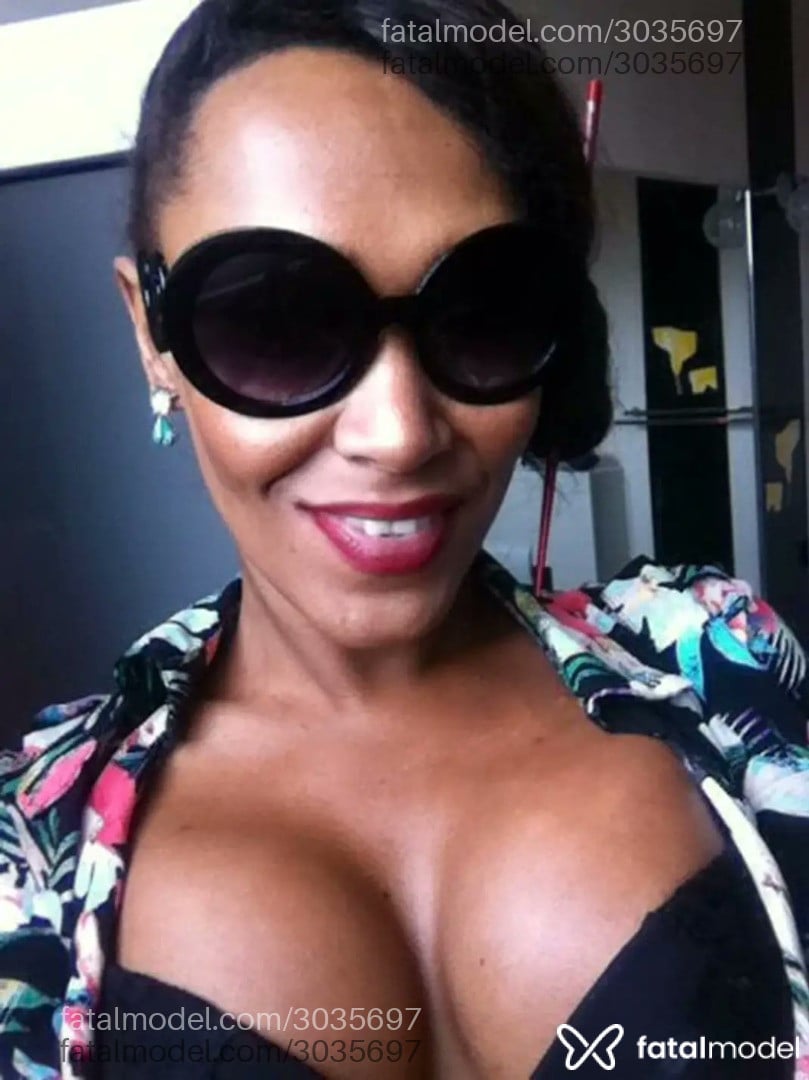 Acompanhante mulher trans morena (o) de olhos pretos em São Paulo - Julia Jhonnes