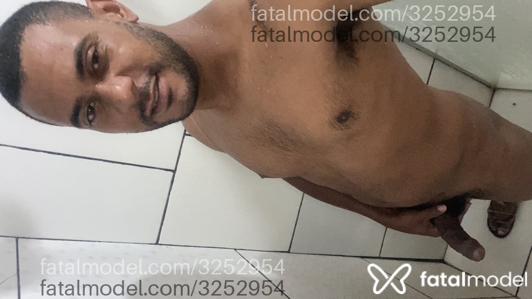 Acompanhante homem morena (o) de olhos castanhos em Itajaí - Willyans