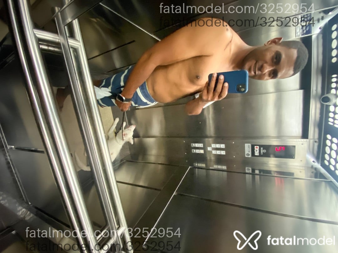 Acompanhante homem morena (o) de olhos castanhos em Itajaí - Willyans