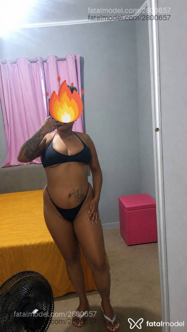 Acompanhante mulher com cabelo castanho de olhos castanhos - Kasije mel