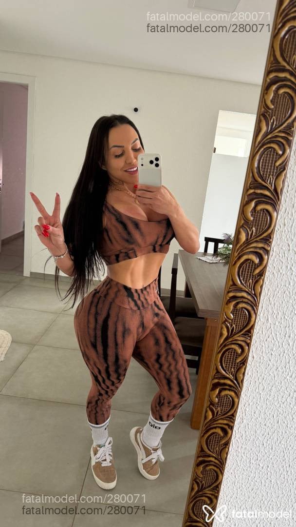 Acompanhante travesti morena (o) de olhos castanhos - Jakeline sandri