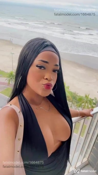 Acompanhante mulher com cabelo castanho de olhos pretos em Praia Grande Acompanhante mulher com cabelo castanho de olhos pretos em Praia Grande - Maitê Soares