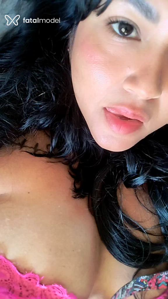 Acompanhante mulher morena (o) de olhos pretos - Vivi Rose