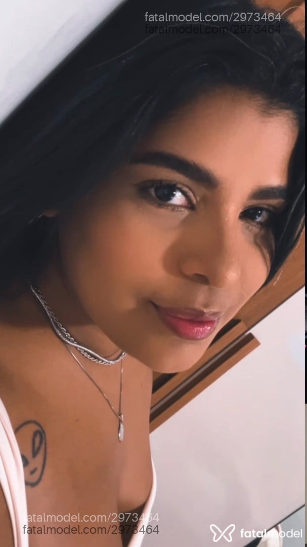 Acompanhante mulher morena (o) de olhos pretos em Virtual - Serena