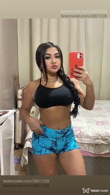 Acompanhante mulher morena (o) de olhos pretos - Mirella Santos