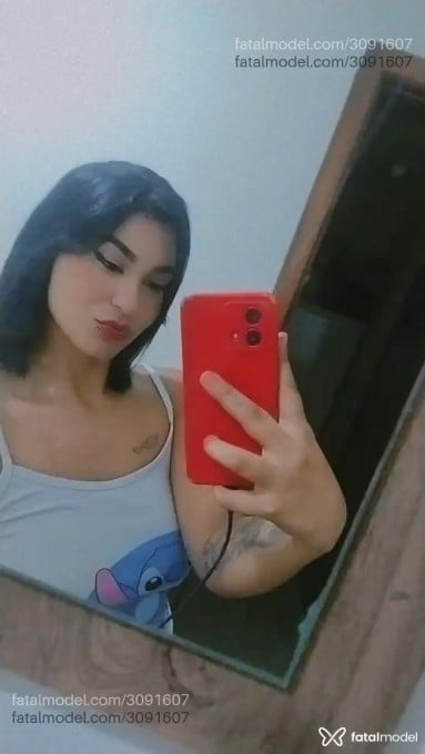 Acompanhante mulher loira (o) de olhos castanhos em Virtual Acompanhante mulher loira (o) de olhos castanhos em Virtual - Loratrocadecasal