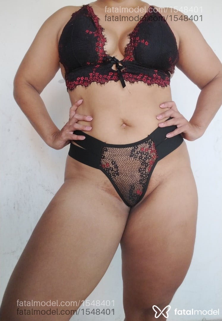 Acompanhante mulher morena (o) de olhos castanhos - Mayca Acompanhante mulher morena (o) de olhos castanhos - Mayca