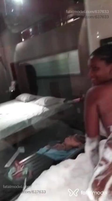 Acompanhante mulher morena (o) de olhos mel - Dyandrra