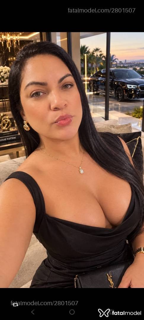 Acompanhante mulher morena (o) de olhos castanhos - Julia Dias