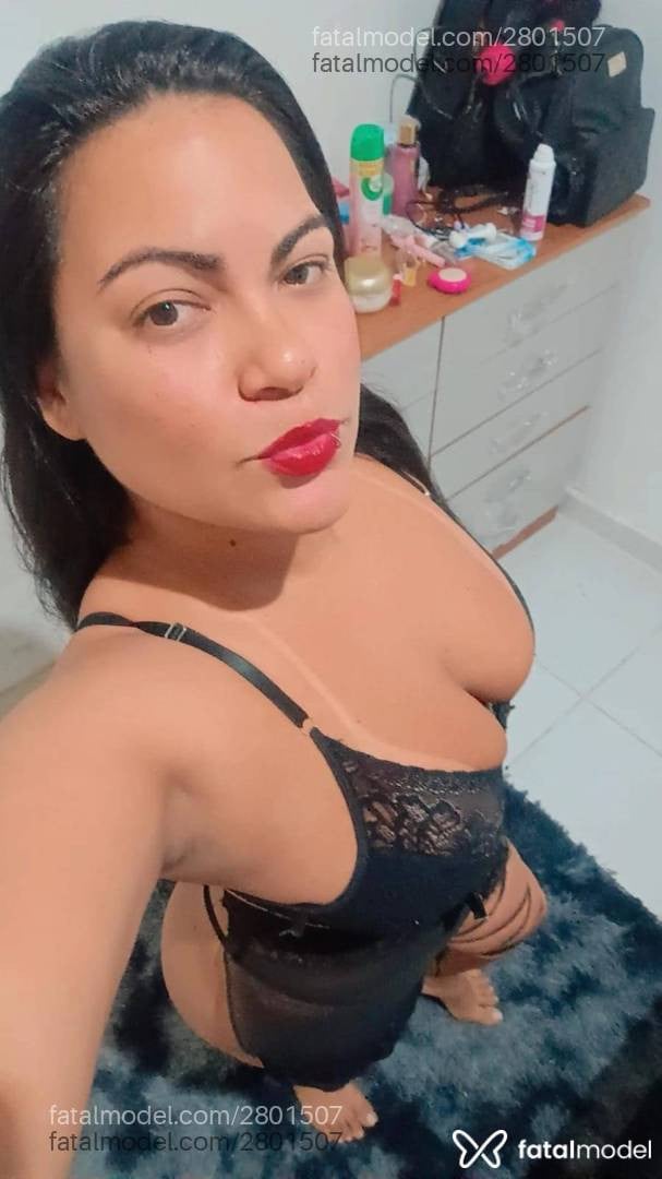 Acompanhante mulher morena (o) de olhos castanhos - Julia Dias