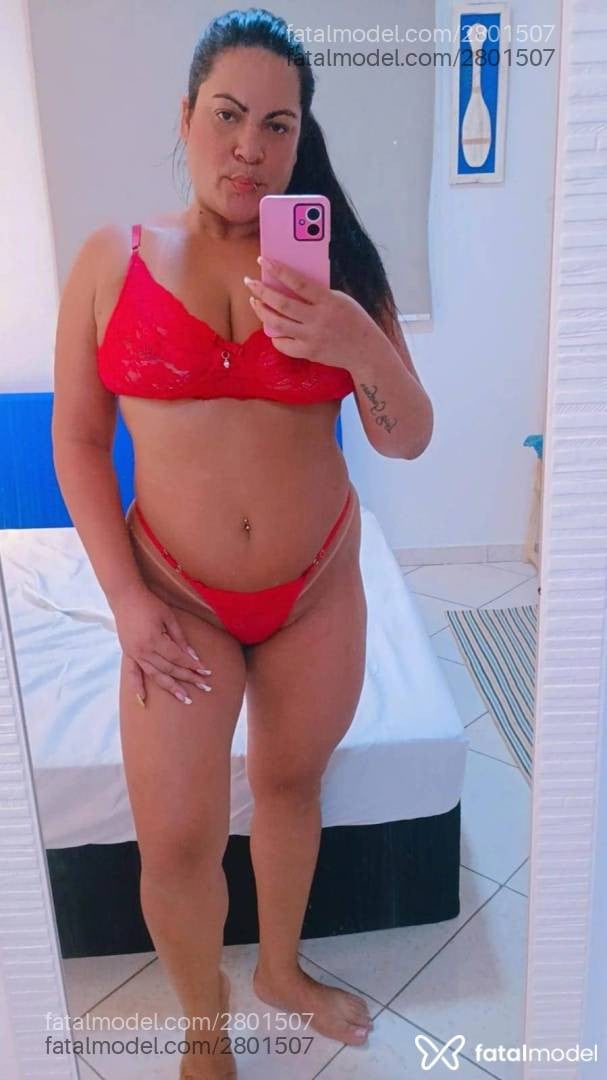 Acompanhante mulher morena (o) de olhos castanhos - Julia Dias