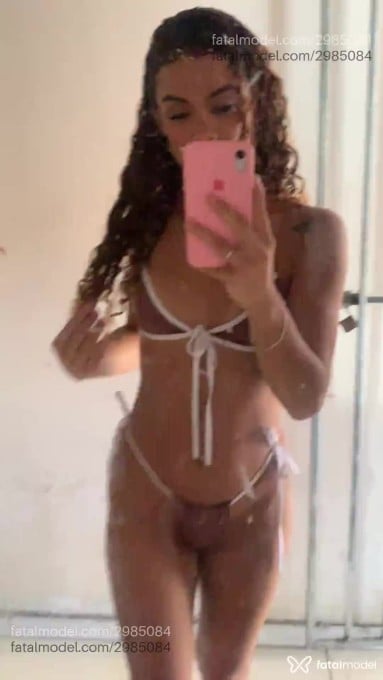 Acompanhante mulher com cabelo castanho de olhos castanhos em São Bento Acompanhante mulher com cabelo castanho de olhos castanhos em São Bento - Nicole