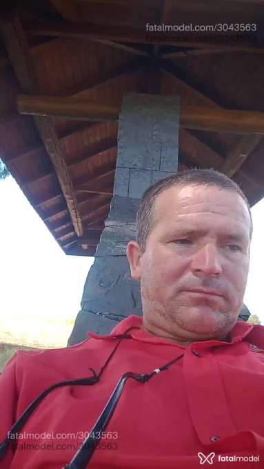 Acompanhante homem com cabelo castanho de olhos verdes - Evaldir Acompanhante homem com cabelo castanho de olhos verdes - Evaldir