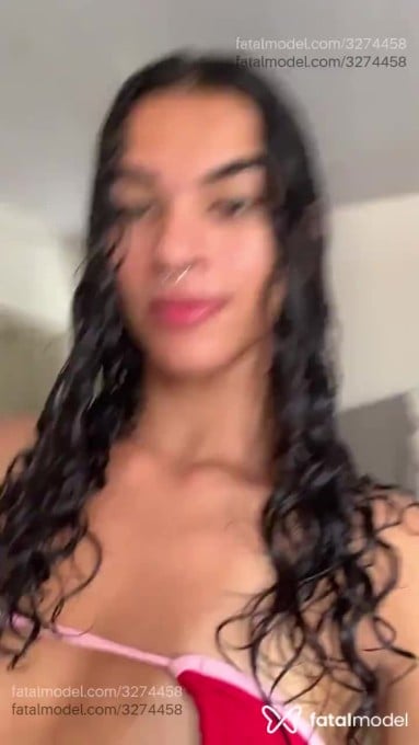 Acompanhante mulher trans com cabelo castanho de olhos castanhos em Virtual - Beatriz