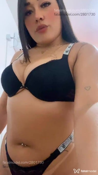 Acompanhante mulher morena (o) de olhos mel em Passo Fundo - Cléo Sayuri