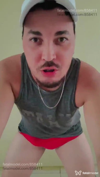 Acompanhante homem com cabelo castanho de olhos castanhos em Recife - Kael Monroe