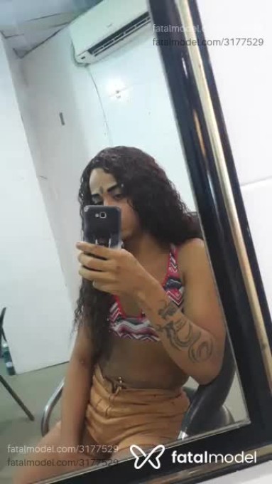 Acompanhante mulher trans morena (o) de olhos castanhos em Rio de Janeiro - Ravenna Ariel