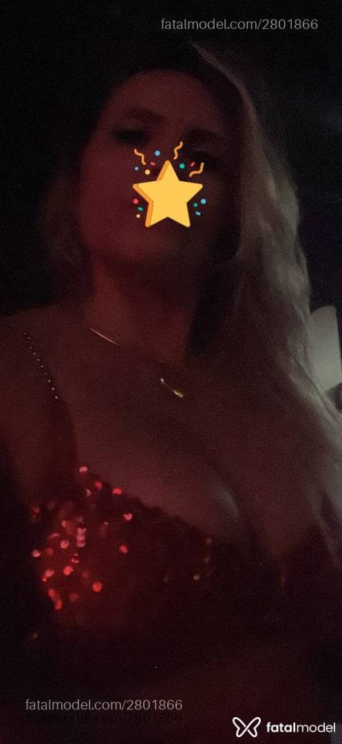 Acompanhante mulher loira (o) de olhos mel em Araruama Acompanhante mulher loira (o) de olhos mel em Araruama - Fernanda