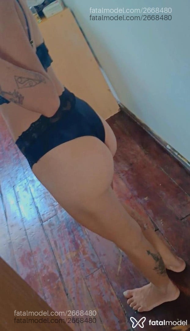 Acompanhante mulher com cabelo castanho de olhos castanhos em Ubiratã Acompanhante mulher com cabelo castanho de olhos castanhos em Ubiratã - Ana