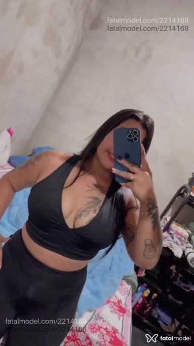 Acompanhante mulher com cabelo castanho de olhos castanhos em Goiânia - Amanda