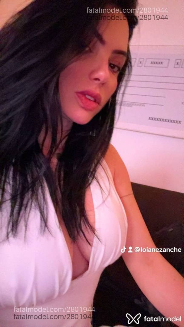 Acompanhante mulher morena (o) de olhos pretos - Maitê