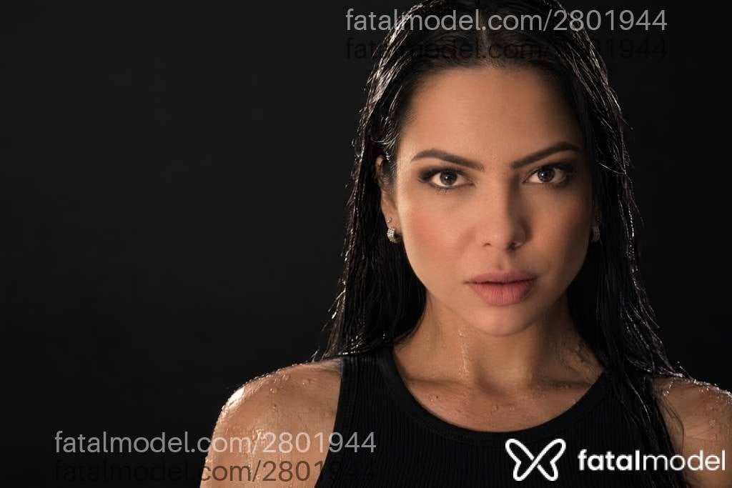 Acompanhante mulher morena (o) de olhos pretos - Maitê
