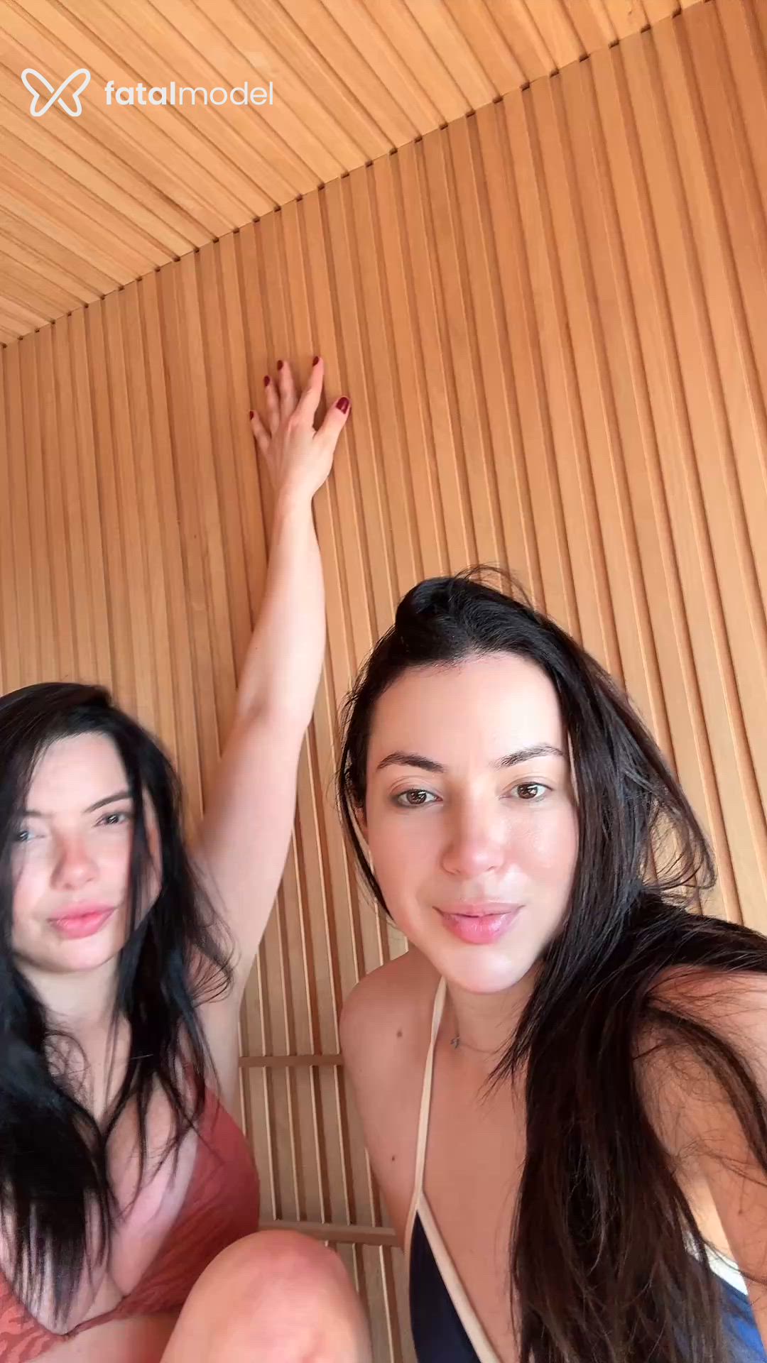 Acompanhante mulher morena (o) de olhos castanhos - Maitê
